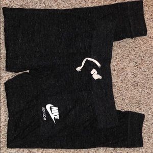 Girls Large Nike Capri Pants